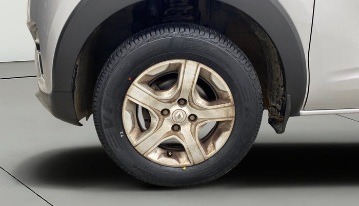 2022 Renault TRIBER RXT, Petrol, Manual, 40,073 km, Left Front Wheel