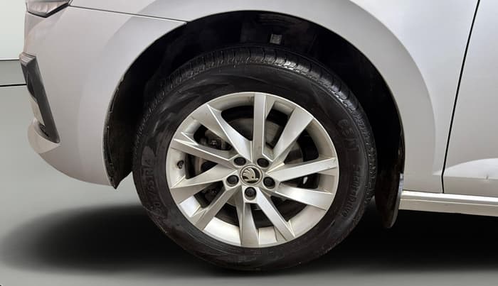 2022 Skoda SLAVIA AMBITION 1.0L TSI MT, Petrol, Manual, 35,731 km, Left Front Wheel