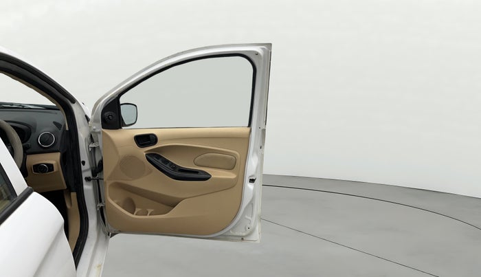 2015 Ford Figo Aspire TREND 1.2 PETROL, Petrol, Manual, 26,407 km, RHS Front Door