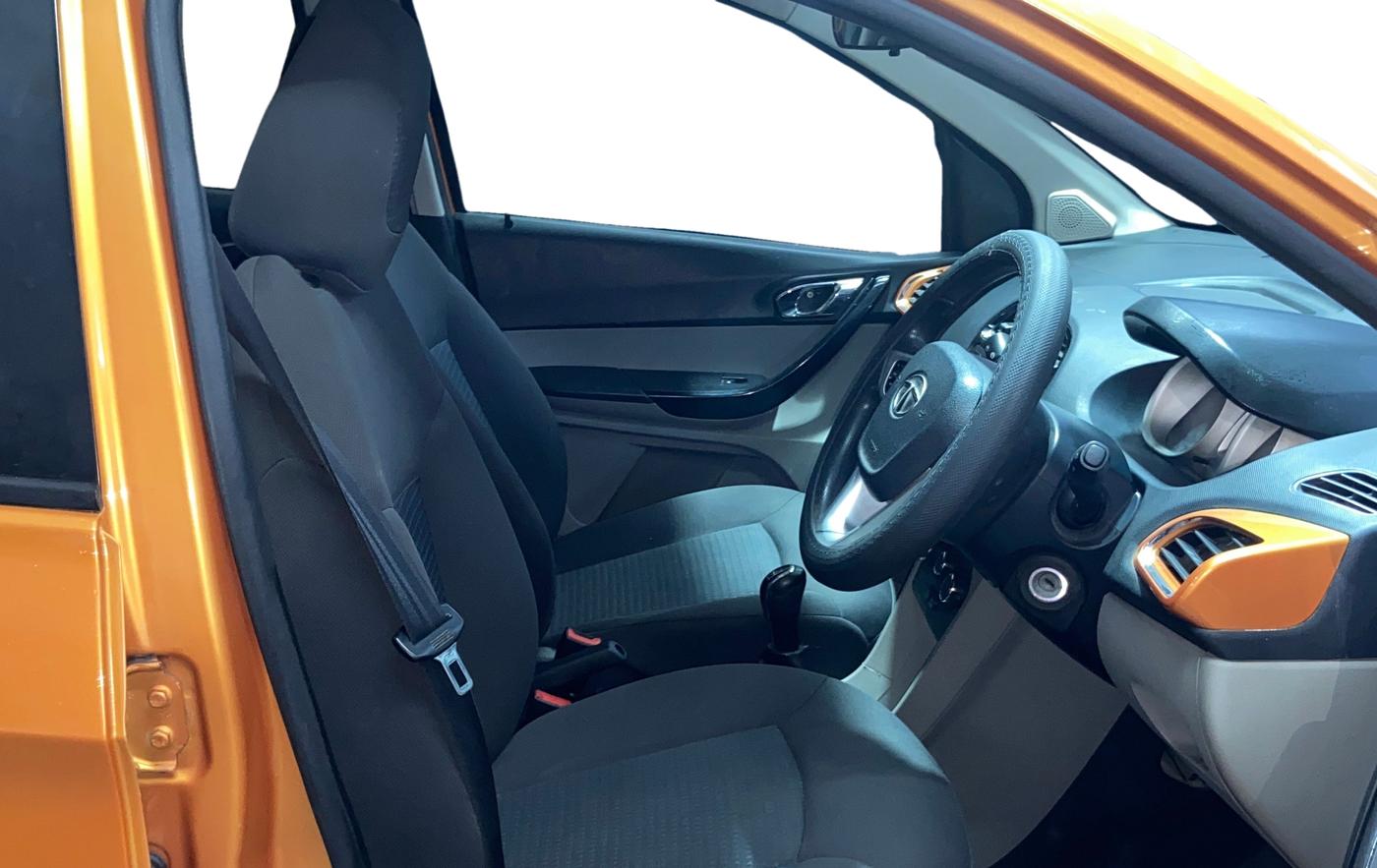 2017 Tata Tiago XZ PETROL, Petrol, Manual, 77,725 km, Right Side Front Door Cabin