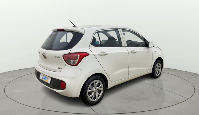 2017 Hyundai Grand i10 SPORTZ 1.2 KAPPA VTVT, CNG, Manual, 40,710 km, Right Back Diagonal