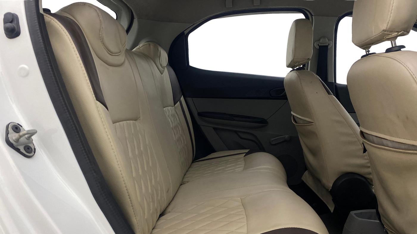2020 Tata Tiago XE PETROL, Petrol, Manual, 1,18,233 km, Right Side Rear Door Cabin