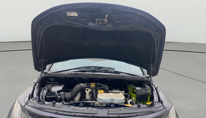 2017 Tata Hexa XTA 4X2 7 STR, Diesel, Automatic, 1,39,861 km, Open Bonet