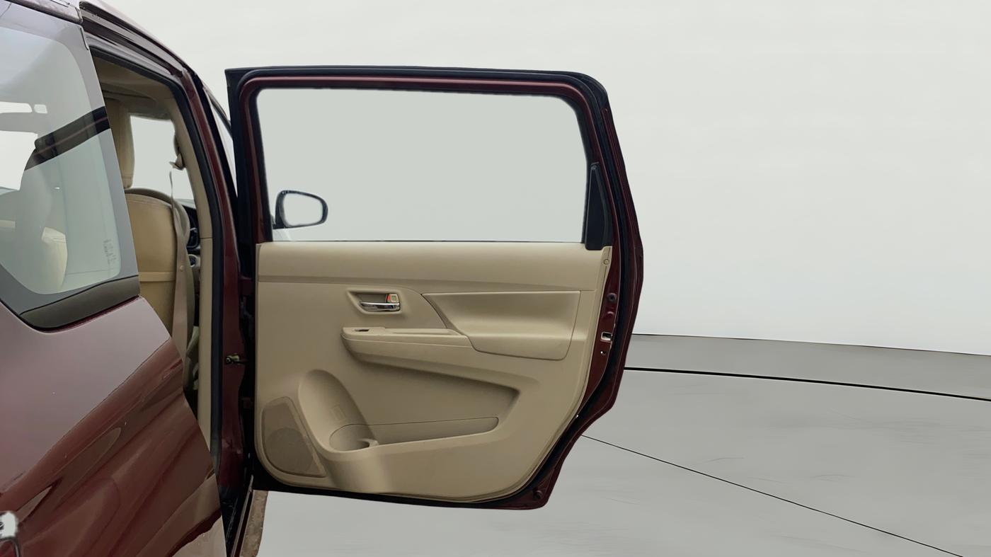 2023 Maruti Ertiga ZXI (O) CNG, CNG, Manual, 80,552 km, RHS Rear Door