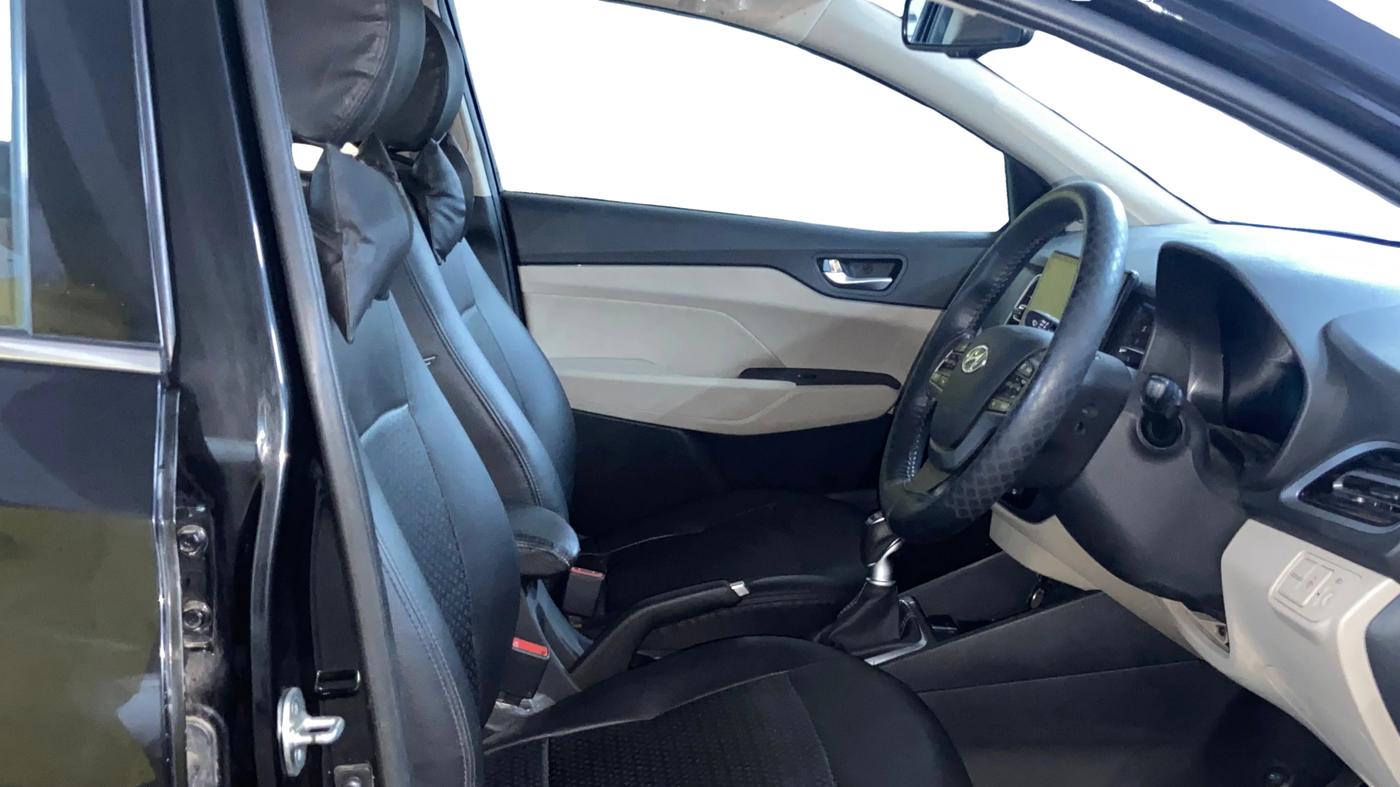 2021 Hyundai Verna SX 1.5 VTVT, Petrol, Manual, 21,508 km, Right Side Front Door Cabin