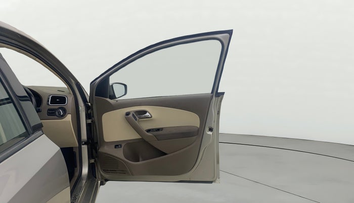 2015 Skoda Rapid ELEGANCE 1.6 MPI MT, Petrol, Manual, 75,596 km, RHS Front Door