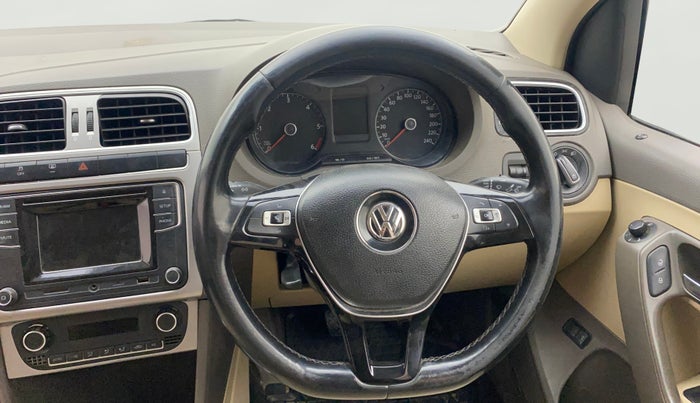 2016 Volkswagen Vento HIGHLINE 1.5 AT, Diesel, Automatic, 1,39,735 km, Steering Wheel Close Up