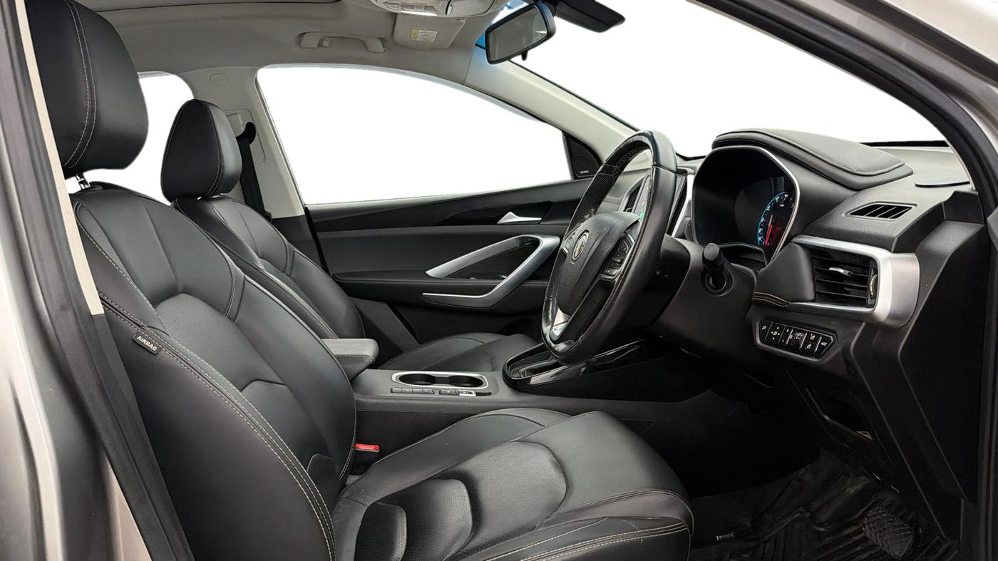 2020 MG HECTOR SHARP 1.5 DCT PETROL, Petrol, Automatic, 72,725 km, Right Side Front Door Cabin