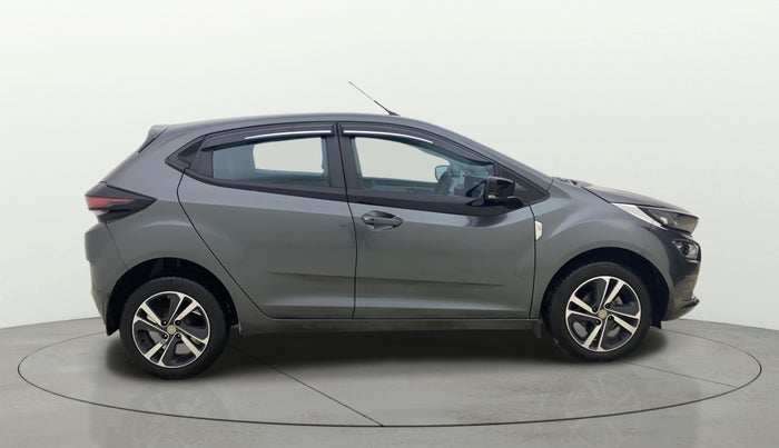2023 Tata ALTROZ XZA, Petrol, Automatic, 30,120 km, Right Side View