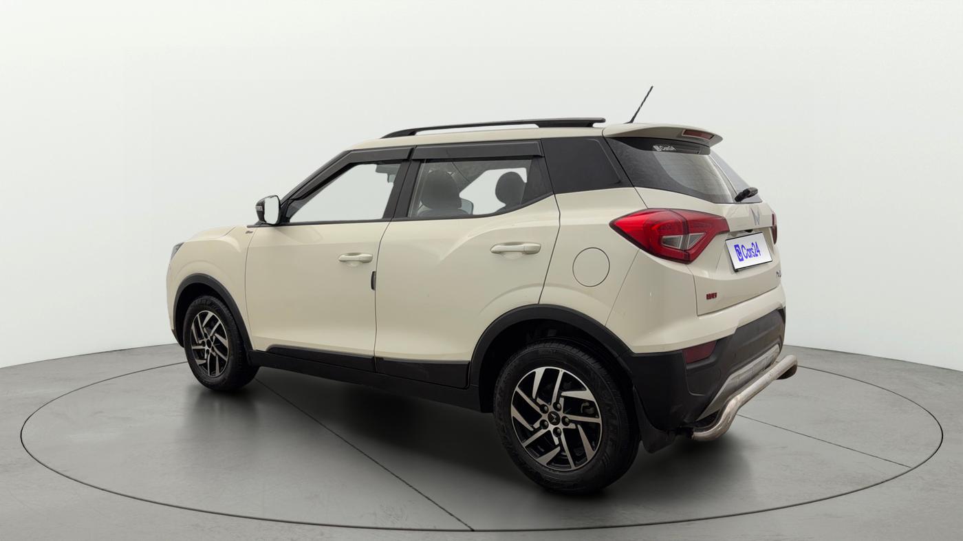 2022 Mahindra XUV300 W8 (O) 1.2 PETROL, Petrol, Manual, 29,859 km, Left Back Diagonal