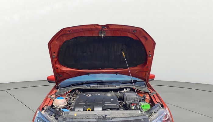 2015 Volkswagen Polo HIGHLINE1.5L, Diesel, Manual, 81,615 km, Open Bonet