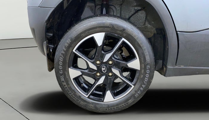 2023 Tata PUNCH ACCOMPLISHED DAZZLE SUNROOF CNG MT, CNG, Manual, 16,592 km, Right Rear Wheel