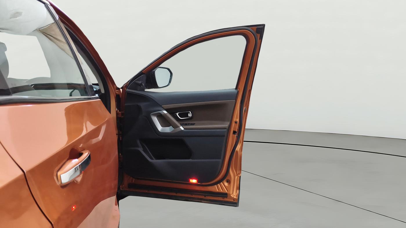 2019 Tata Harrier XZ 2.0L, Diesel, Manual, 56,000 km, RHS Front Door