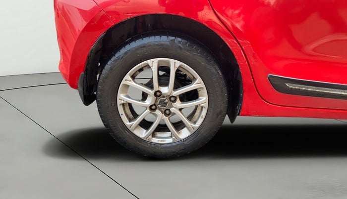 2018 Maruti Swift ZXI, Petrol, Manual, 34,215 km, Right Rear Wheel