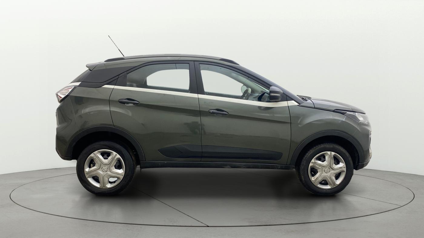 2022 Tata NEXON XM SUNROOF PETROL, Petrol, Manual, 54,677 km, Right Side View