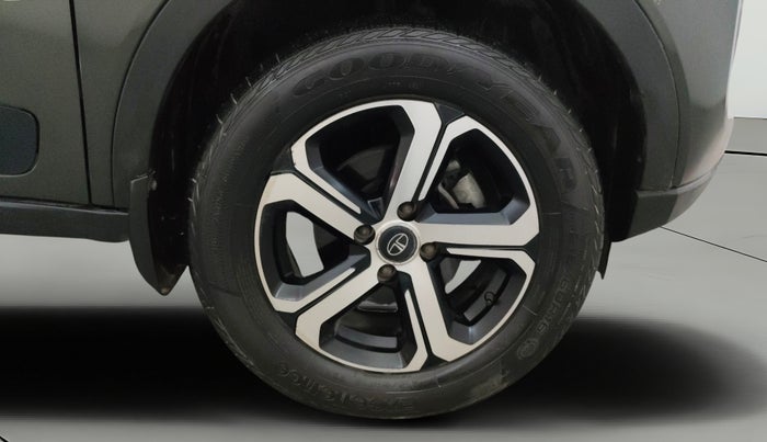 2021 Tata NEXON XZ PLUS PETROL SUNROOF, Petrol, Manual, 31,858 km, Right Front Wheel