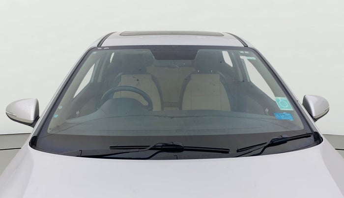 2017 Hyundai Verna 1.6 VTVT SX O, Petrol, Manual, 81,006 km, Front Windshield