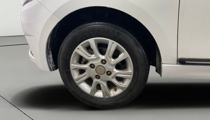 2017 Tata Tiago XZ PETROL, Petrol, Manual, 71,276 km, Left Front Wheel