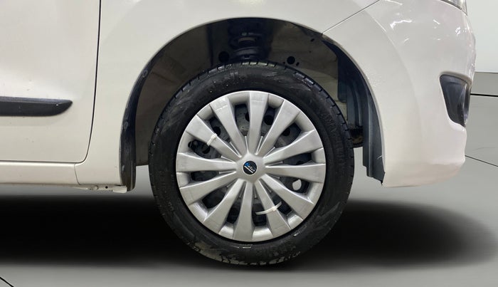 2015 Maruti Wagon R 1.0 VXI, Petrol, Manual, 80,814 km, Right Front Wheel