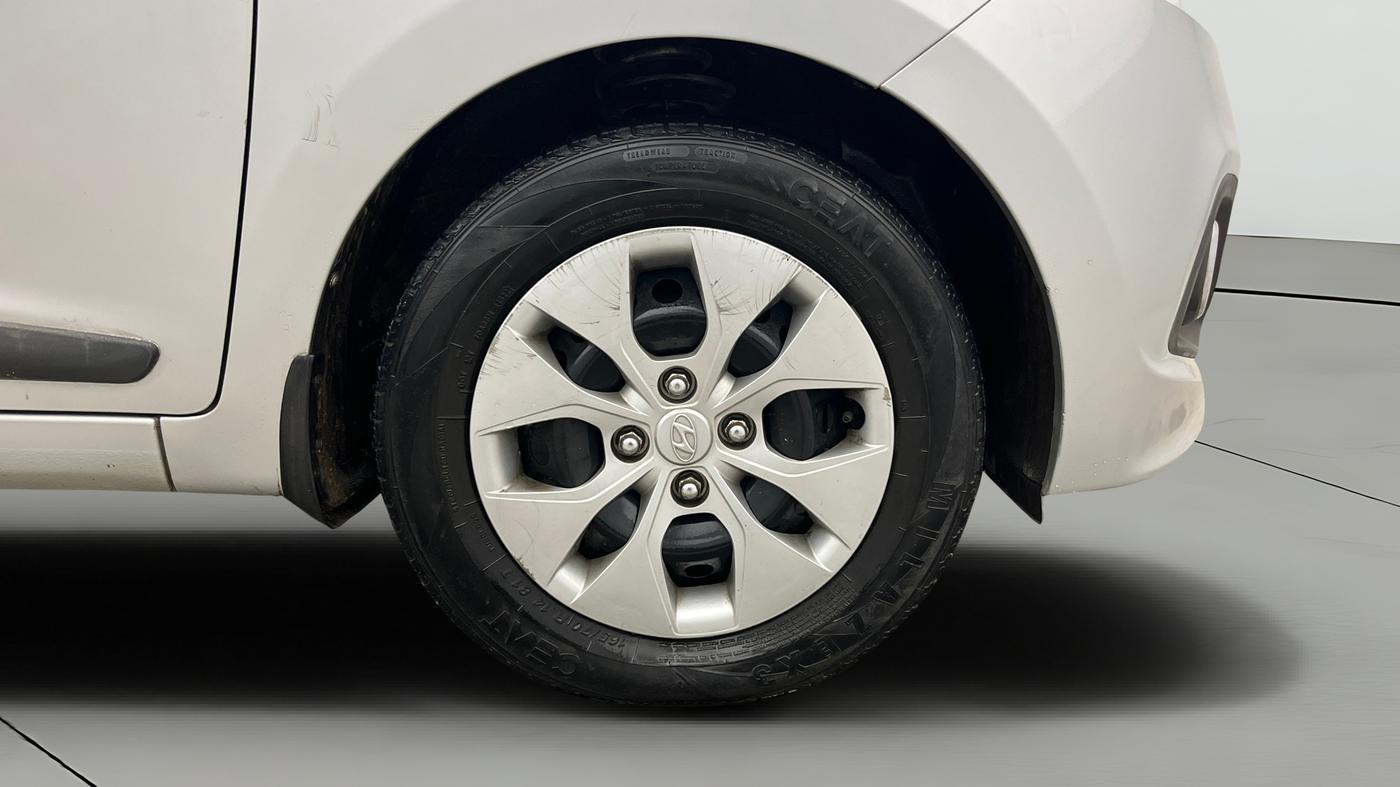 2015 Hyundai Xcent S 1.2, Petrol, Manual, 71,547 km, Right Front Wheel