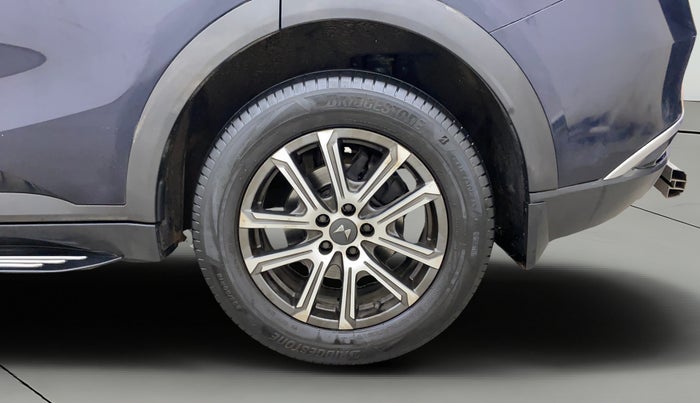 2023 Mahindra XUV700 AX 7 D MT 7 STR, Diesel, Manual, 1,37,545 km, Left Rear Wheel