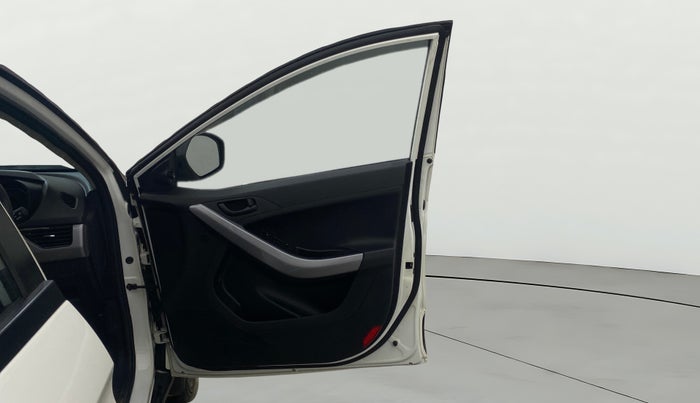 2023 Tata NEXON XM PETROL, Petrol, Manual, 27,285 km, RHS Front Door