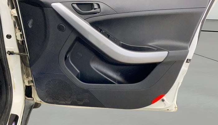 2022 Tata NEXON XM PETROL, Petrol, Manual, 1,16,522 km, Driver Side Door Panels Control