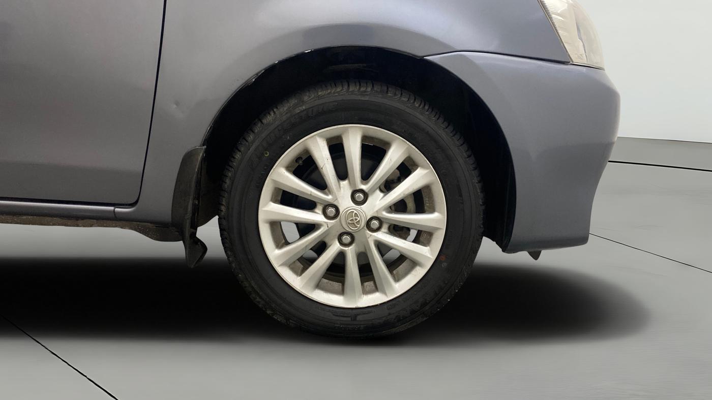 2015 Toyota Etios Liva VX, Petrol, Manual, 59,522 km, Right Front Wheel