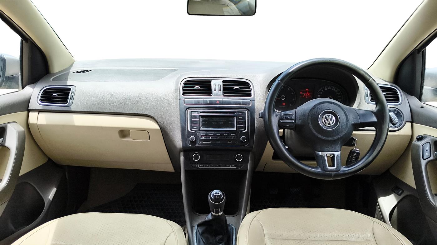 2014 Volkswagen Vento HIGHLINE 1.6 MPI, Petrol, Manual, 91,016 km, Dashboard