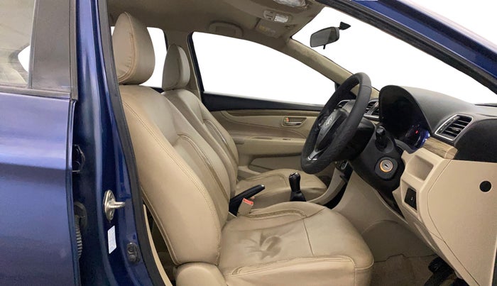 2020 Maruti Ciaz DELTA 1.5 SHVS MT PETROL, Petrol, Manual, 93,832 km, Right Side Front Door Cabin