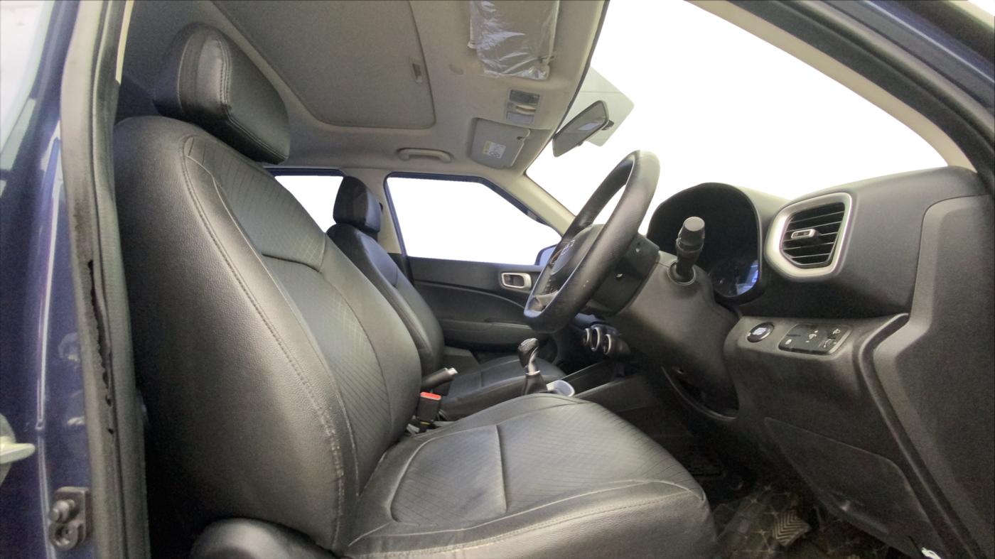 2022 Hyundai VENUE SX 1.5 (O) EXECUTIVE CRDI, Diesel, Manual, 35,200 km, Right Side Front Door Cabin