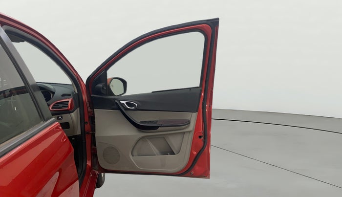 2017 Tata Tiago XZ PETROL, CNG, Manual, 65,204 km, RHS Front Door