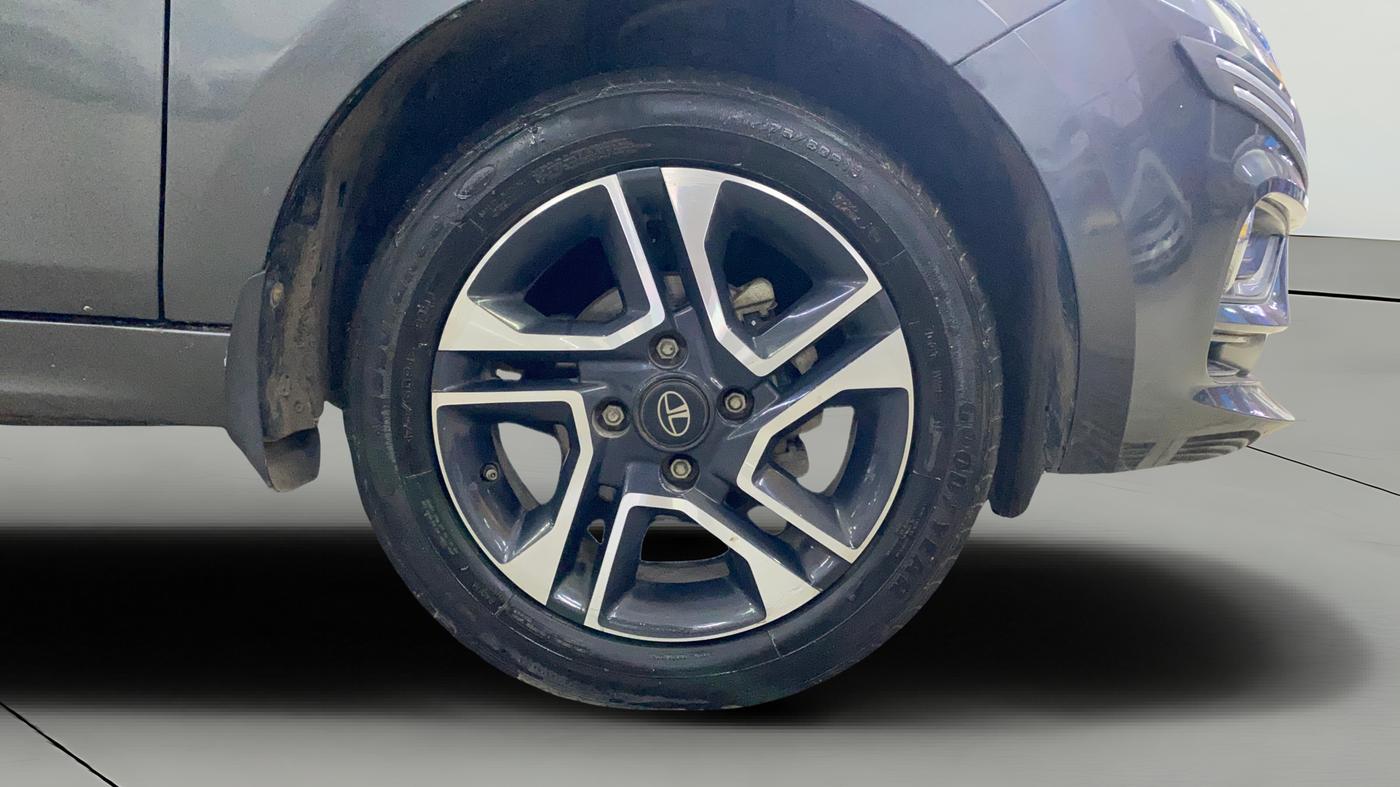 2023 Tata Tiago XZ PLUS PETROL, Petrol, Manual, 31,518 km, Right Front Wheel