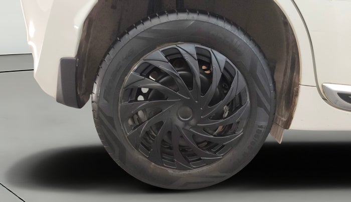 2023 Maruti Baleno DELTA PETROL 1.2, Petrol, Manual, 23,222 km, Right Rear Wheel