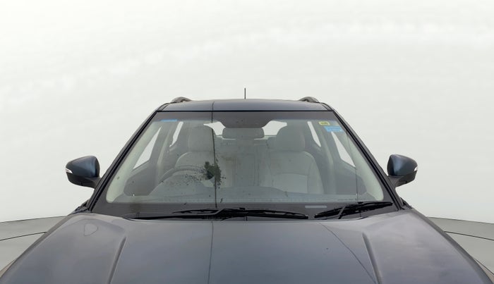 2024 Mahindra XUV300 W8 (O) 1.2 PETROL AMT, Petrol, Automatic, 16,340 km, Front Windshield