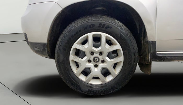 2017 Renault Duster RXE 1.6 PETROL, Petrol, Manual, 61,158 km, Left Front Wheel