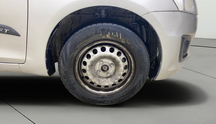 2016 Maruti Swift LXI, Petrol, Manual, 1,42,033 km, Right Front Wheel