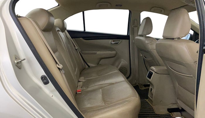 2017 Maruti Ciaz ZXI+, Petrol, Manual, 64,818 km, Right Side Rear Door Cabin