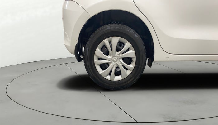 2021 Maruti Swift VXI, Petrol, Manual, 35,798 km, Right Rear Wheel