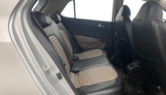 2015 Hyundai Grand i10 ASTA (O) 1.2 KAPPA VTVT, Petrol, Manual, 1,25,546 km, Right Side Rear Door Cabin