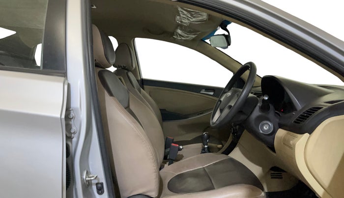 2015 Hyundai Verna FLUIDIC 4S 1.4 VTVT, Petrol, Manual, 48,762 km, Right Side Front Door Cabin