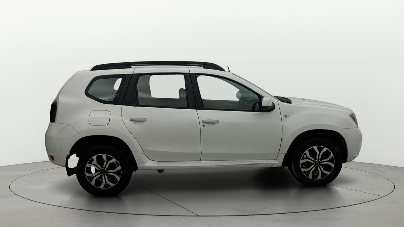 2015 Nissan Terrano XL O (D), Diesel, Manual, 91,042 km, Right Side View