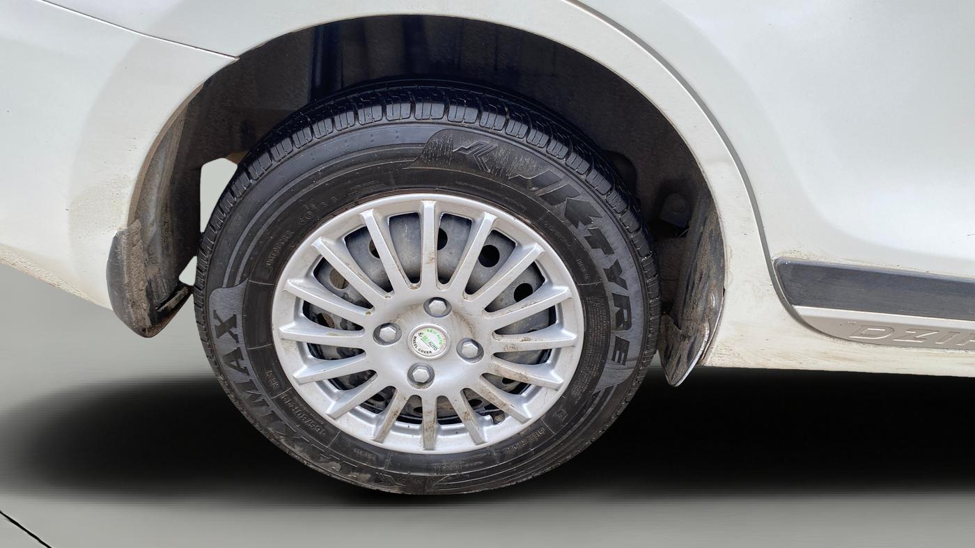 2018 Maruti Dzire VXI AMT, Petrol, Automatic, 81,203 km, Right Rear Wheel