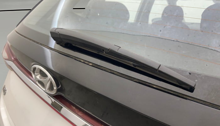 2022 Hyundai NEW I20 ASTA (O) 1.2 AT, Petrol, Automatic, 14,464 km, Rear Wiper