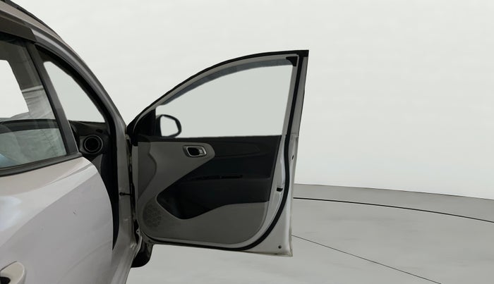 2024 Hyundai GRAND I10 NIOS SPORTZ 1.2 KAPPA VTVT, Petrol, Manual, 4,586 km, RHS Front Door