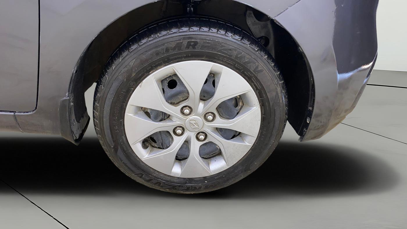 2019 Hyundai Xcent S 1.2, Petrol, Manual, 72,577 km, Right Front Wheel