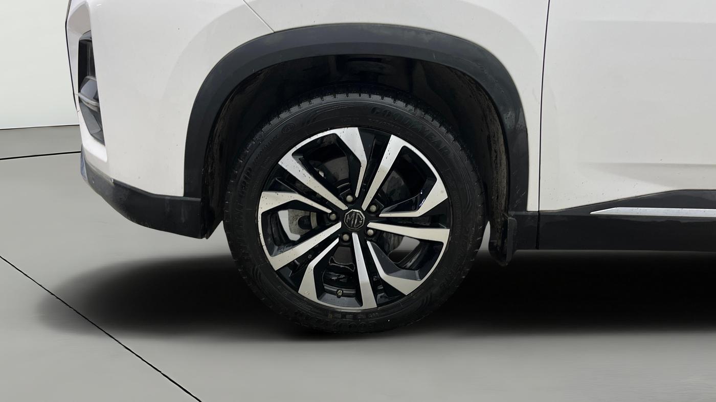 2024 MG HECTOR SHARP PRO 1.5 TURBO MT PETROL, Petrol, Manual, 12,845 km, Left Front Wheel