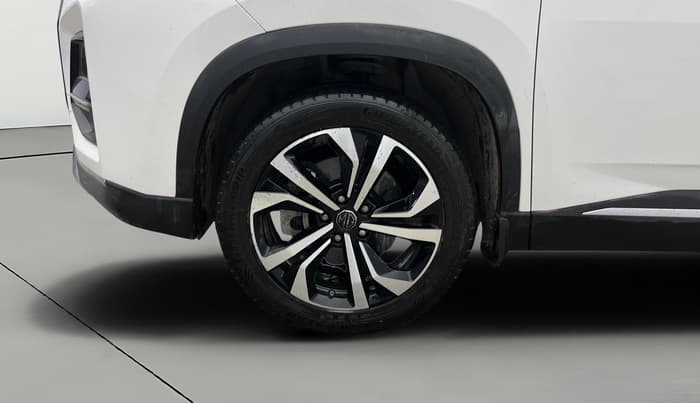 2024 MG HECTOR SHARP PRO 1.5 TURBO MT PETROL, Petrol, Manual, 12,845 km, Left Front Wheel