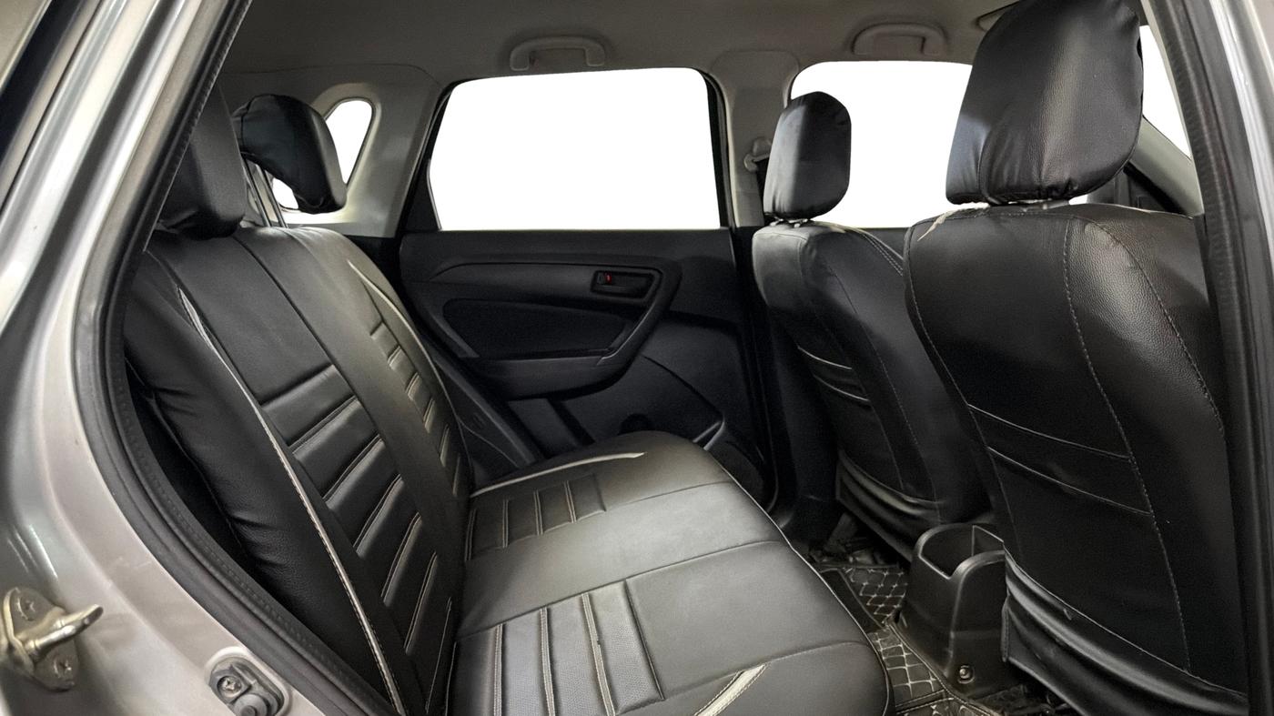 2020 Maruti Vitara Brezza VXI AT SHVS, Petrol, Automatic, 56,438 km, Right Side Rear Door Cabin