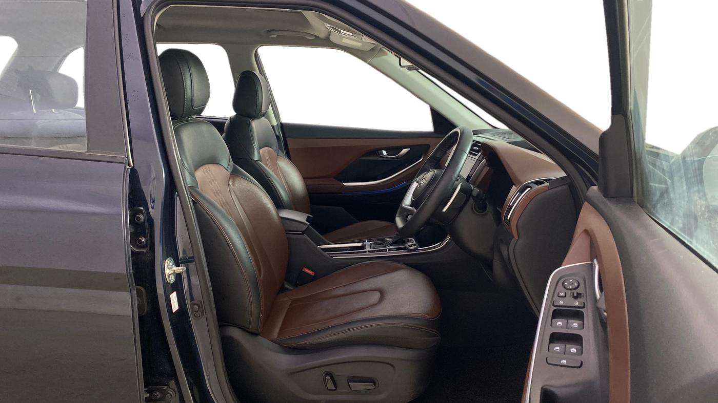 2022 Hyundai ALCAZAR 1.5 SIGNATURE (O) AT 6STR, Diesel, Automatic, 30,479 km, Right Side Front Door Cabin
